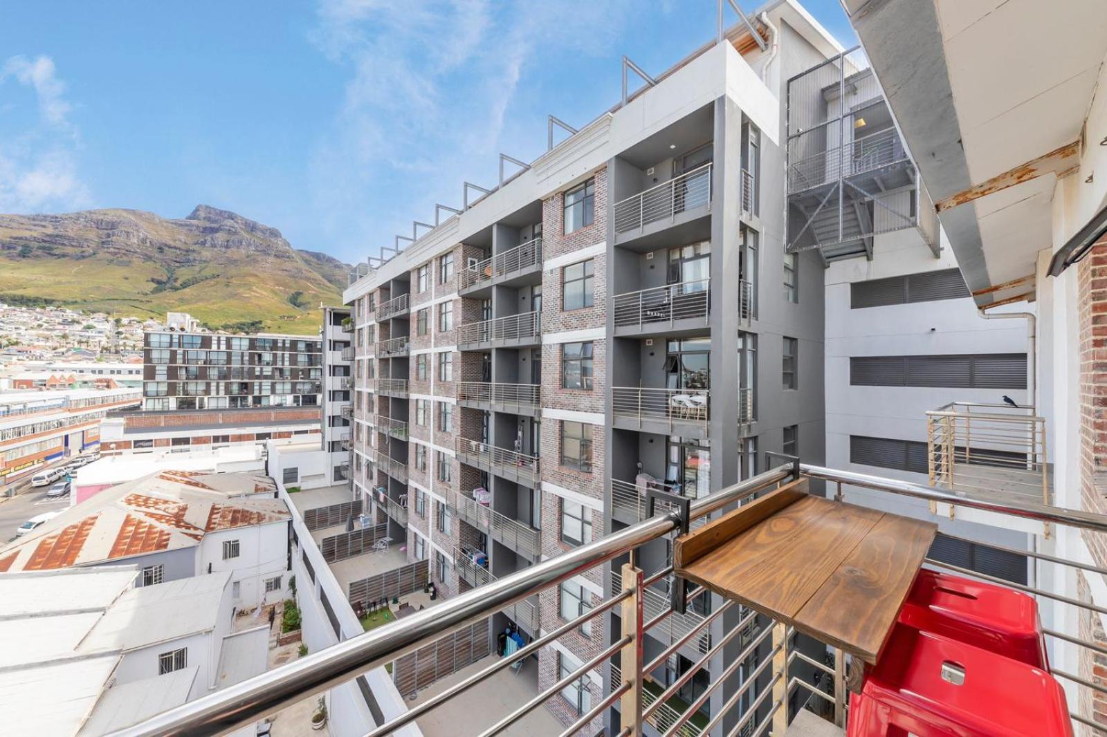 Mountain View At Woodstock Quarter * Cape Town